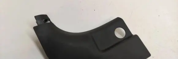Foot area side trim