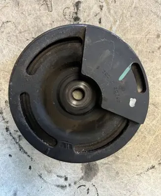 Jeep Grand Cherokee Crankshaft pulley 3305C2038F
