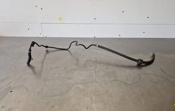 Coolant pipe/hose