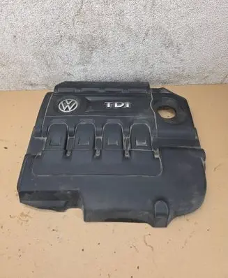 Volkswagen PASSAT B8 Engine cover (trim) 04L103925S 04L103925Q