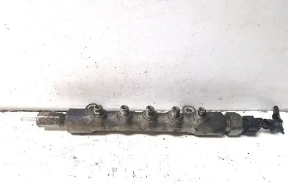 Toyota Avensis T250 Fuel main line pipe