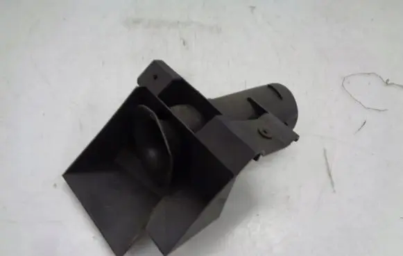 Opel Astra F Intake resonator 90351599