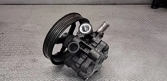 Citroen C-Crosser Power steering pump 