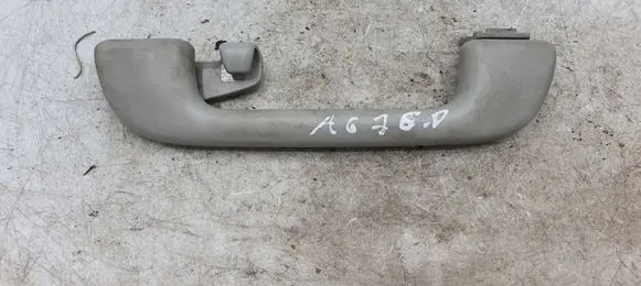 Toyota Avensis T270 Rear interior roof grab handle L1020373