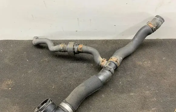 Volkswagen PASSAT CC Engine coolant pipe/hose 3C0122101FA 3C0122101GH