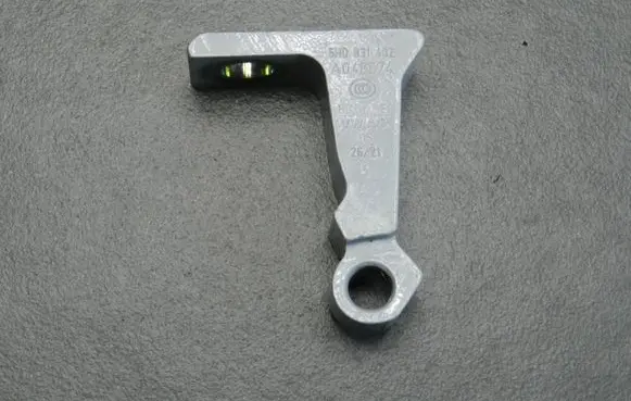 Volkswagen Golf VIII Front door hinges set 5H0831402 A046674