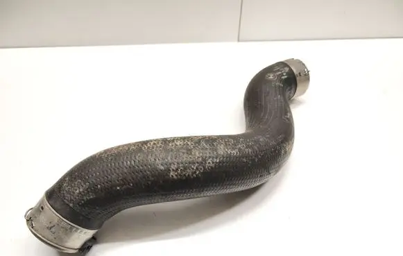BMW 5 G30 G31 Intercooler hose/pipe 8580081