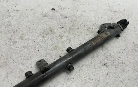 Mercedes-Benz ML W164 Fuel main line pipe A6420702695