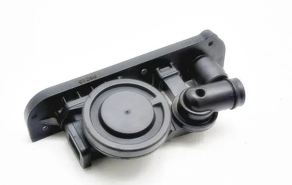 Volkswagen Golf V Breather hose/pipe 06F129101R