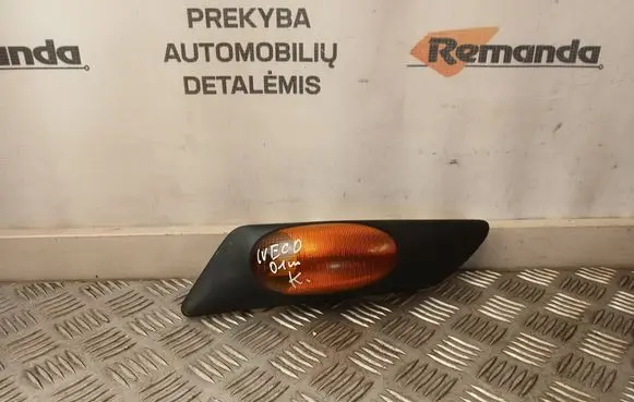 Iveco Daily 35 - 40.10 Front fender indicator light 500322578