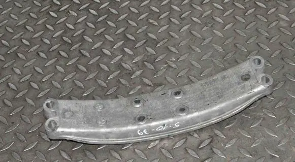 Gearbox mounting bracket