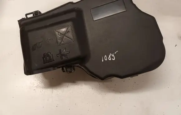 Citroen C5 Fuse box set 9687677280