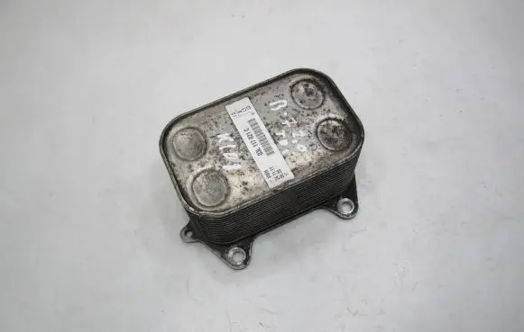 Volkswagen PASSAT B7 Engine oil radiator 03L117021C