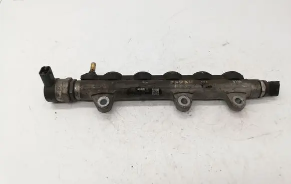 Nissan X-Trail T31 Fuel main line pipe