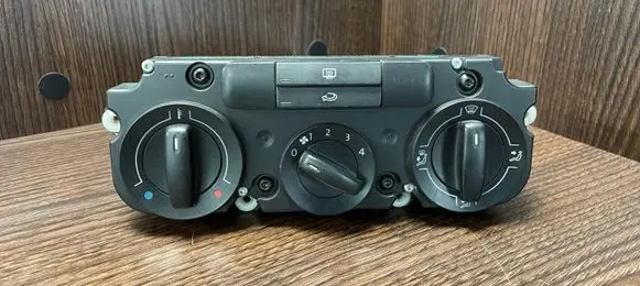 Volkswagen Caddy Climate control unit 1K0819047