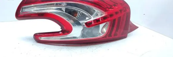Peugeot 208 Rear/tail lights 9672628280