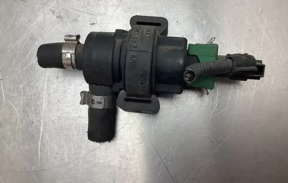 Volkswagen Sharan Valve vacuum 7M0133459