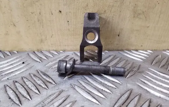 Volkswagen Crafter Fuel Injector clamp holder