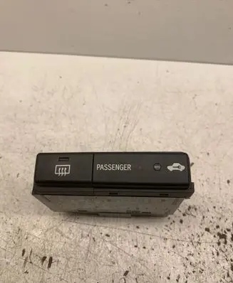 Toyota Avensis T220 Windscreen/window heater switch 8479005130C MS383100271