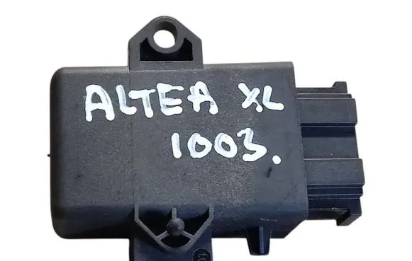 Seat Altea XL Seat heating relay 1Z0959772B