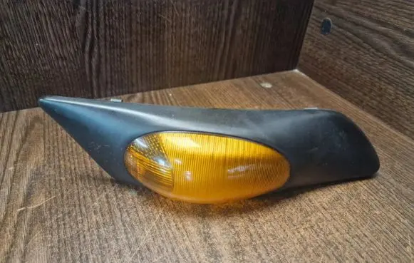 Iveco Daily 3rd gen Front fender indicator light 500322577 504104561