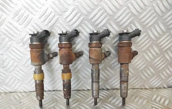 Fuel injector