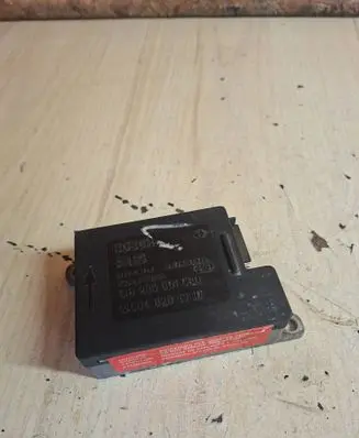 Mercedes-Benz E W124 Airbag control unit/module 0285001060 0048201910
