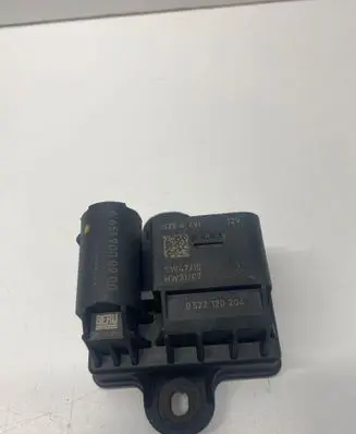 Mercedes-Benz E W212 Glow plug pre-heat relay A6519000900