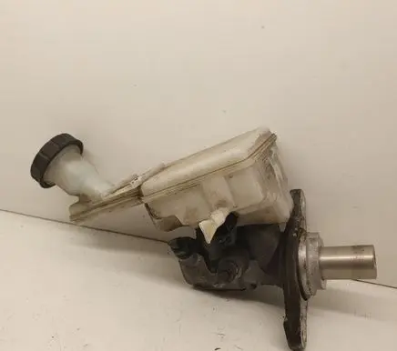 Nissan Juke I F15 Master brake cylinder 32070588
