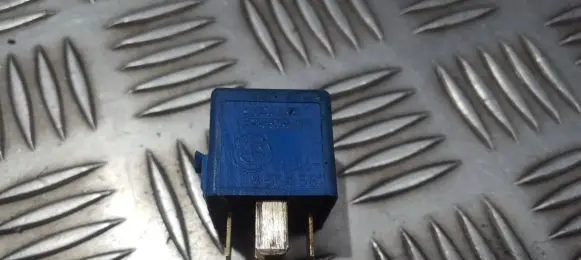BMW 5 E39 Other relay 61368364581 6136-8364581