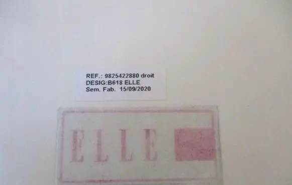 Citroen C3 Front door emblem/model letters 9825422880