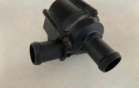 Audi Q7 4M Electric auxiliary coolant/water pump 06H121601P