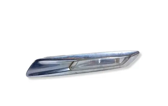BMW 5 F10 F11 Front fender indicator light 7154168