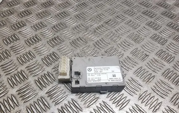 Mercedes-Benz E W211 Gateway control module A2115407445 A2115407545 A2114420027
