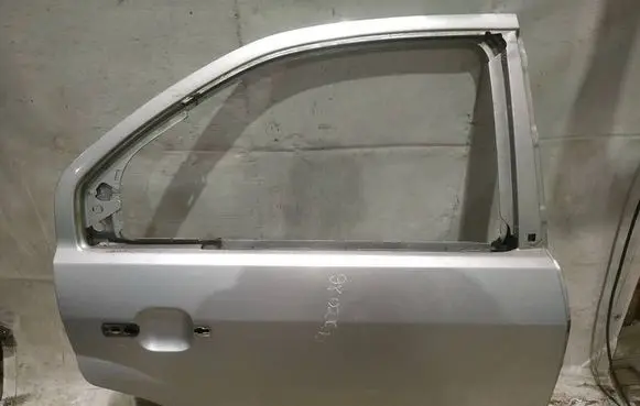 Ford Mondeo Mk III Rear door PILKOS