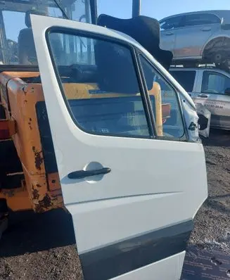 Mercedes-Benz Sprinter W906 Front door 