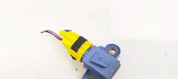 Volkswagen Golf Plus Airbag deployment crash/impact sensor 1K0955557A