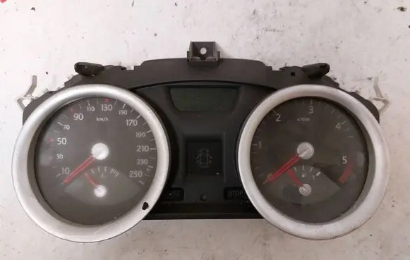 Renault Megane II Speedometer (instrument cluster) 8200462283 35110419 RGCB135394