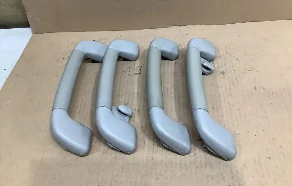 Lexus RX 330 - 350 - 400H A set of handles for the ceiling 