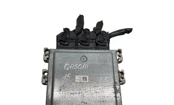 Nissan Qashqai Engine control unit/module 237104EA0C S180193104A S180194501