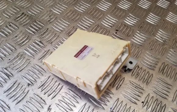Toyota Avensis Verso Other control units/modules 8865044210 0771005520