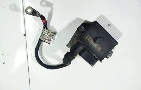 BMW 1 E81 E87 Glow plug pre-heat relay 779800003 0522120102