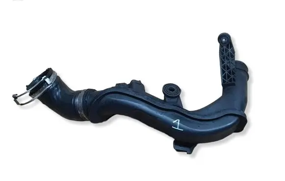 Volkswagen PASSAT B7 Intercooler hose/pipe 5N0145770A