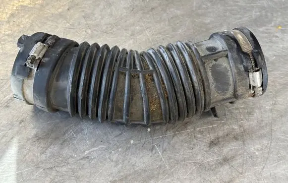 Renault Scenic III - Grand scenic III Turbo air intake inlet pipe/hose 165751903