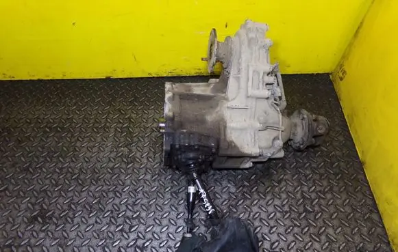 Ford Ranger Gearbox transfer box case ZL00A 17SP36
