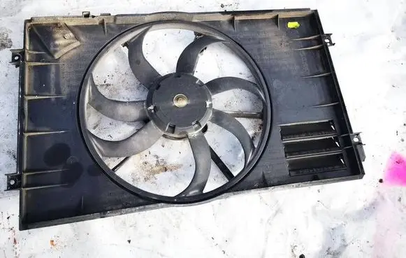 Seat Leon (1P) Radiator cooling fan shroud 1K0121205AA