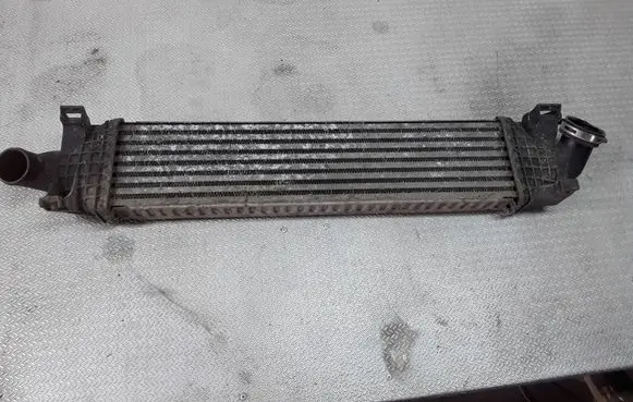 Ford C-MAX I Intercooler radiator 3M5H9L440AE