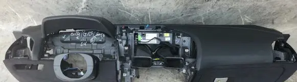 BMW 8 G14 Dashboard