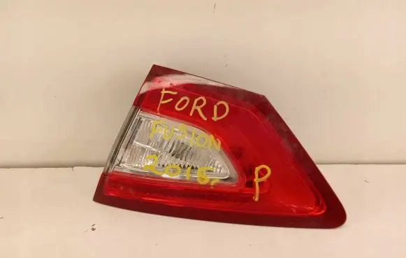 Ford Fusion Tailgate rear/tail lights