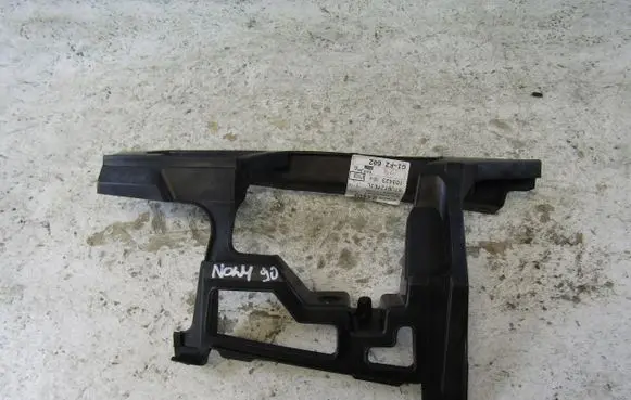 Volkswagen Golf VI Front bumper mounting bracket 5K0807723B